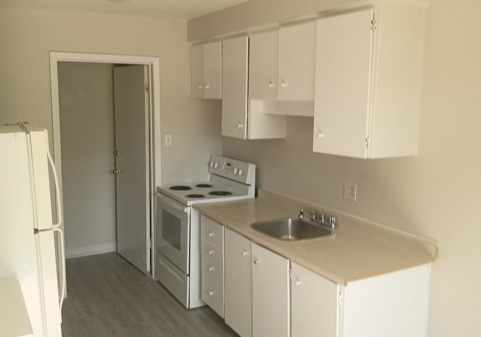 1128-upper-wellington-street-hamilton-ontario-x13417252