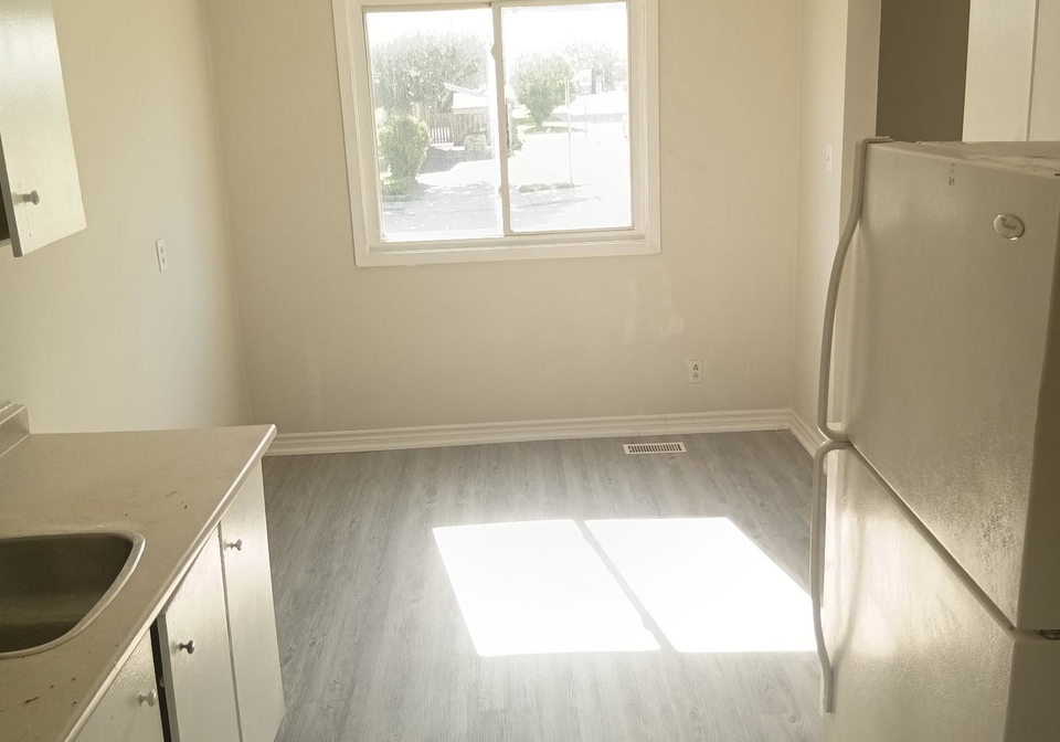 1128-upper-wellington-street-hamilton-ontario-x13417252