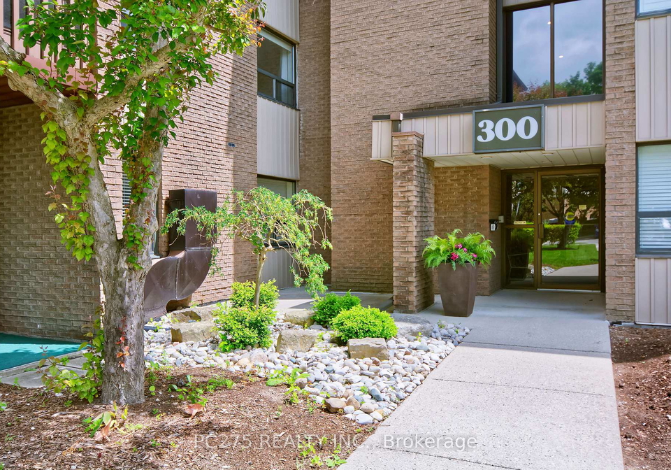 300-everglade-crescent-london-north-ontario-x13417422