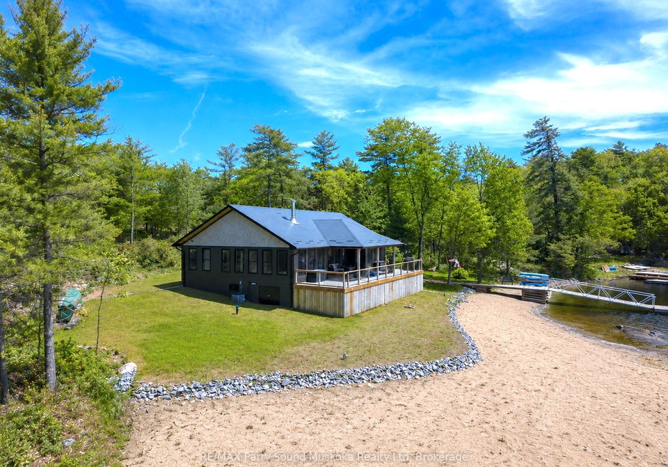 32-a11-island-the-archipelago-ontario-x13417492