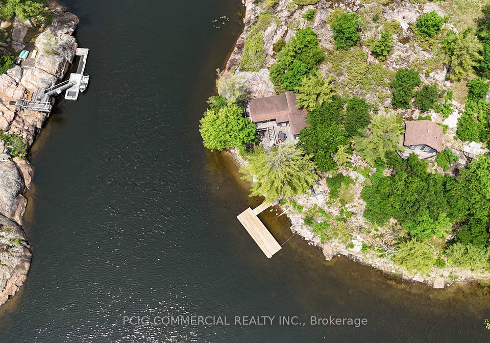 1518-island-1040-georgian-bay-ontario-x13417544
