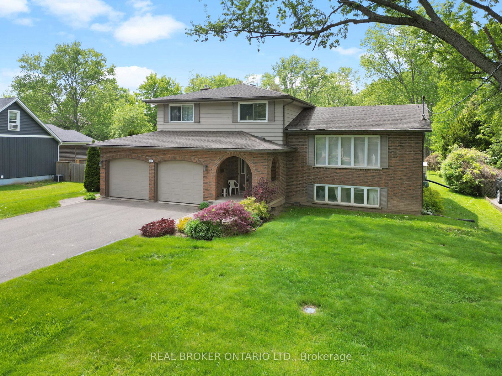 17-montgomery-road-welland-ontario-x13417566