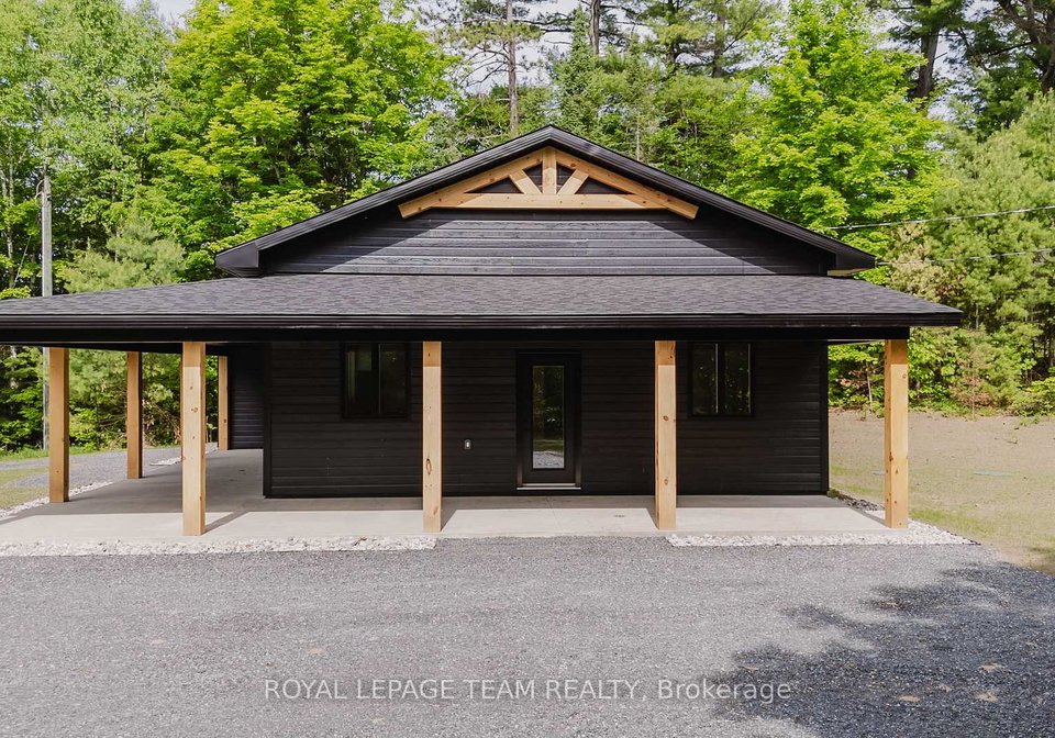 104-fire-hall-crescent-lanark-highlands-ontario-x13417594