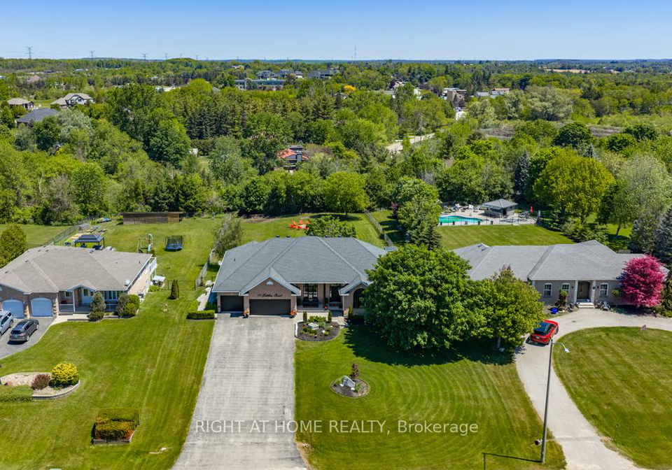 11-settlers-court-puslinch-ontario-x13417822