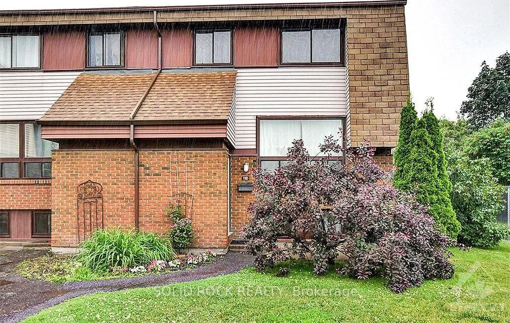 11-w-woodvale-green-w-ottawa-ontario-x13417908
