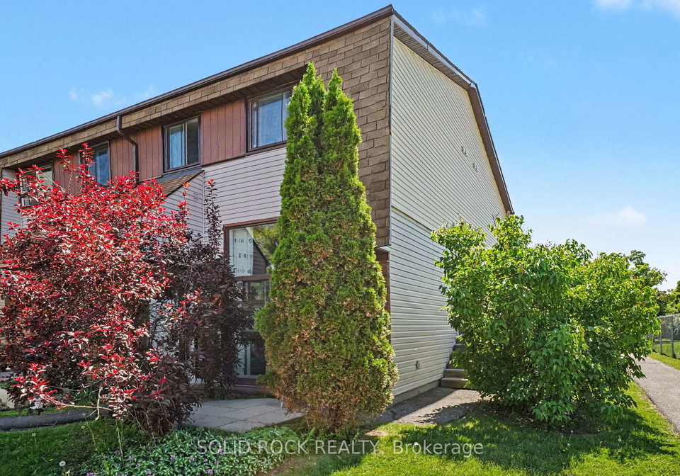 11-w-woodvale-green-w-ottawa-ontario-x13417908