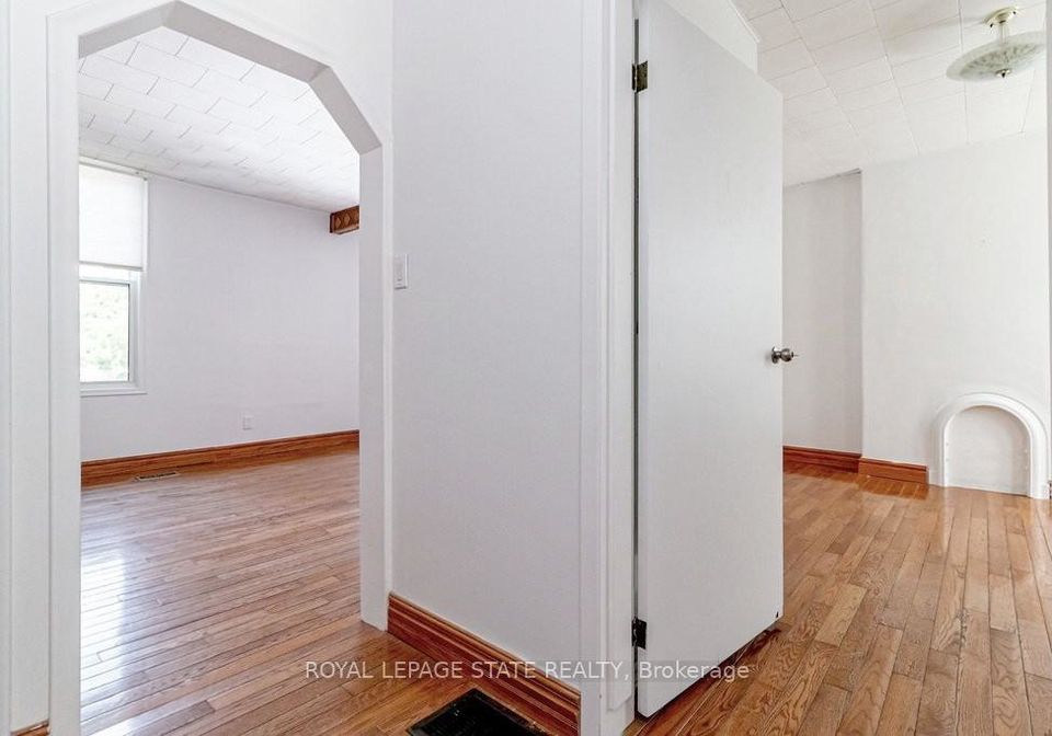 170-cannon-street-w-hamilton-ontario-x13417922