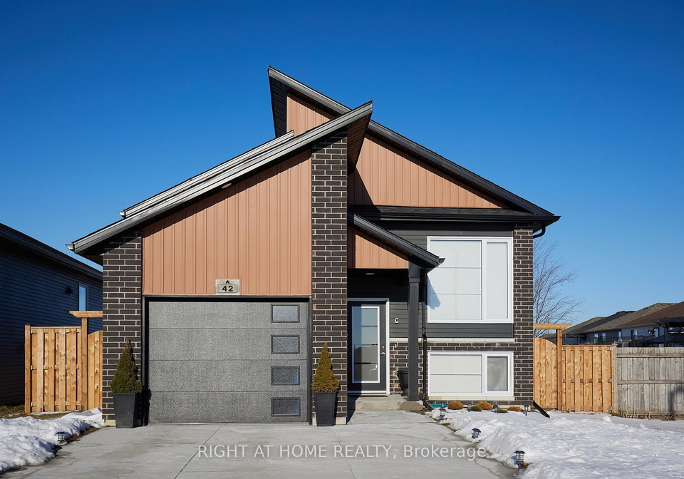 42-moonstone-crescent-chatham-kent-ontario-x13418252