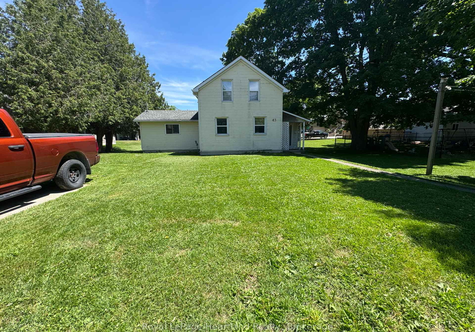 43-clinton-street-south-bruce-ontario-x13418288