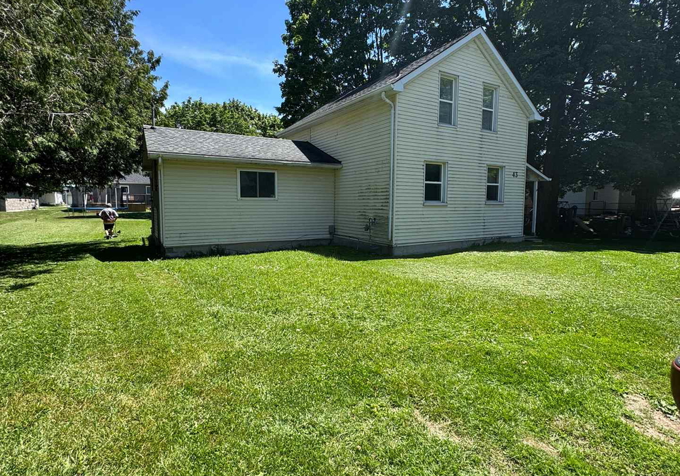 43-clinton-street-south-bruce-ontario-x13418288