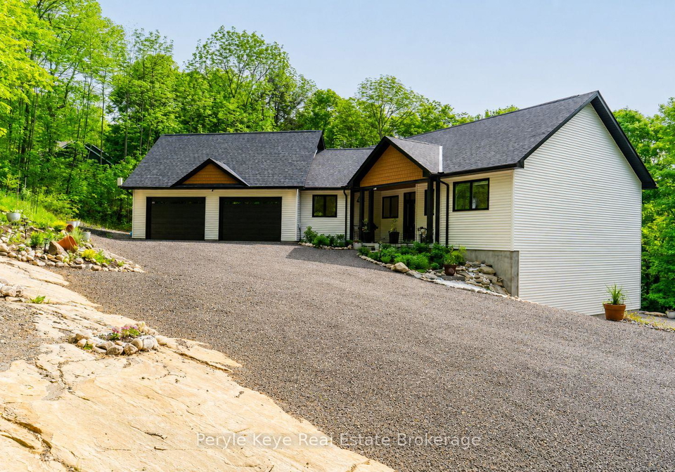 1140-walkers-glenn-crescent-lake-of-bays-ontario-x13418326