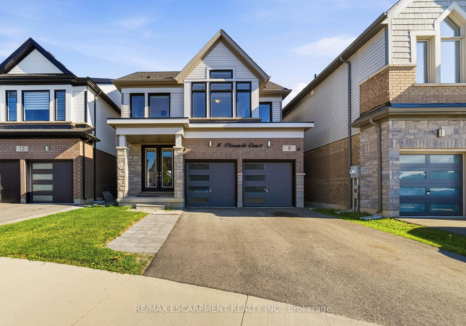 8-pinnacle-court-hamilton-ontario-x13418754