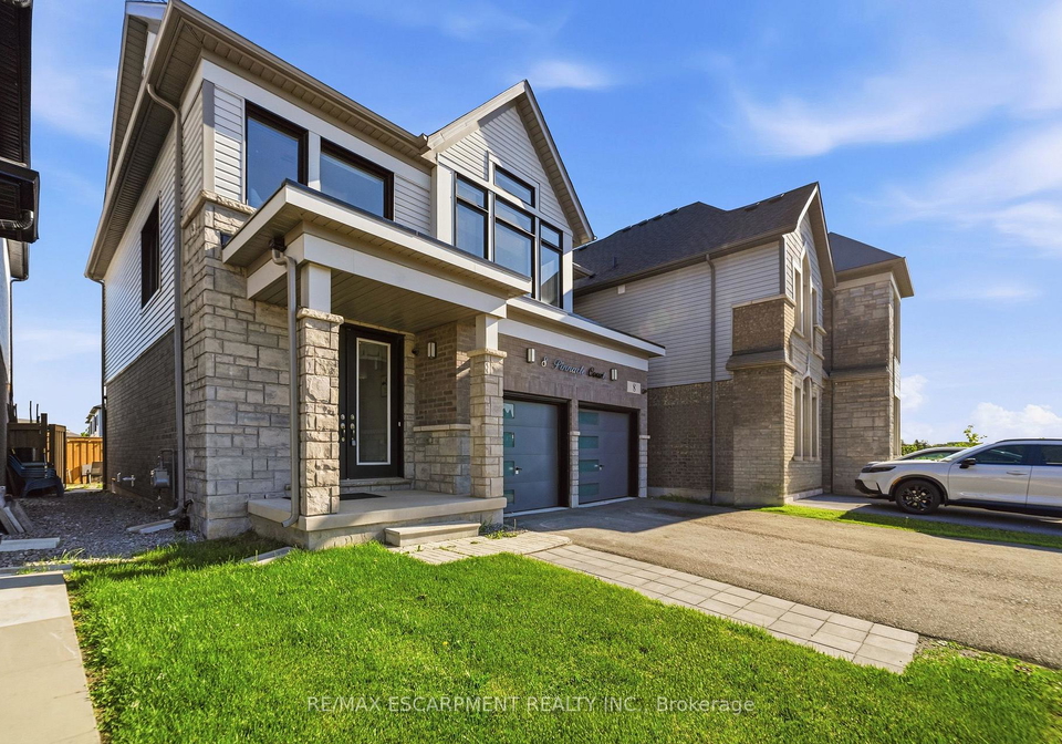 8-pinnacle-court-hamilton-ontario-x13418754