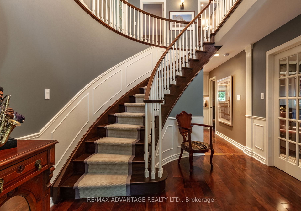 11-farmington-crescent-london-south-ontario-x13418862