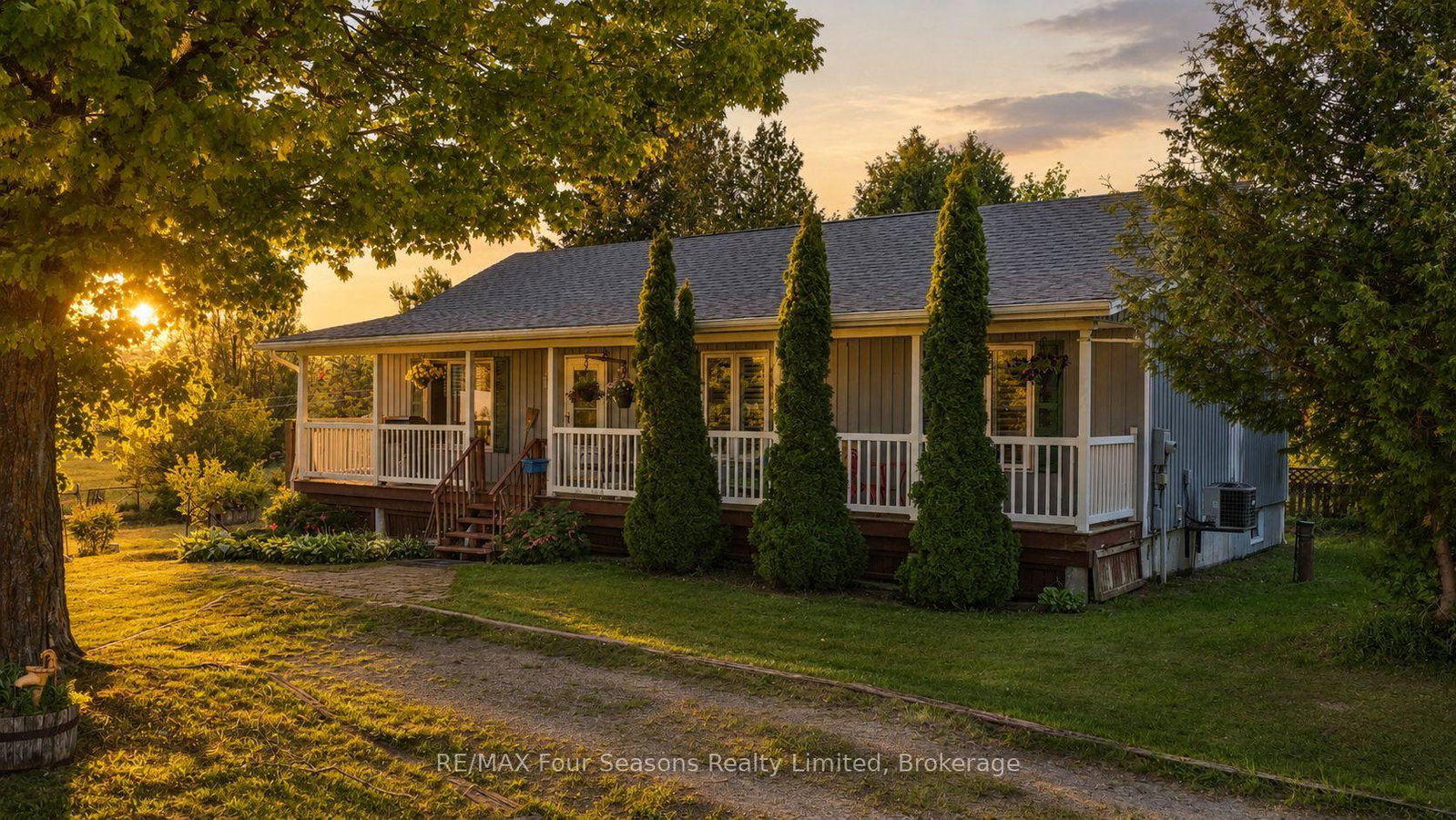 595365-4th-line-blue-mountains-ontario-x13418998