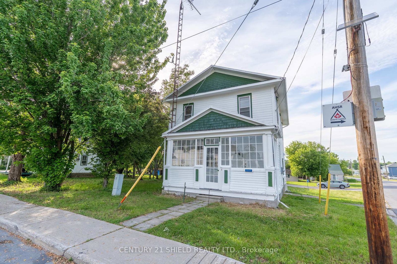 18491-hughie-munro-street-north-glengarry-ontario-x13419024