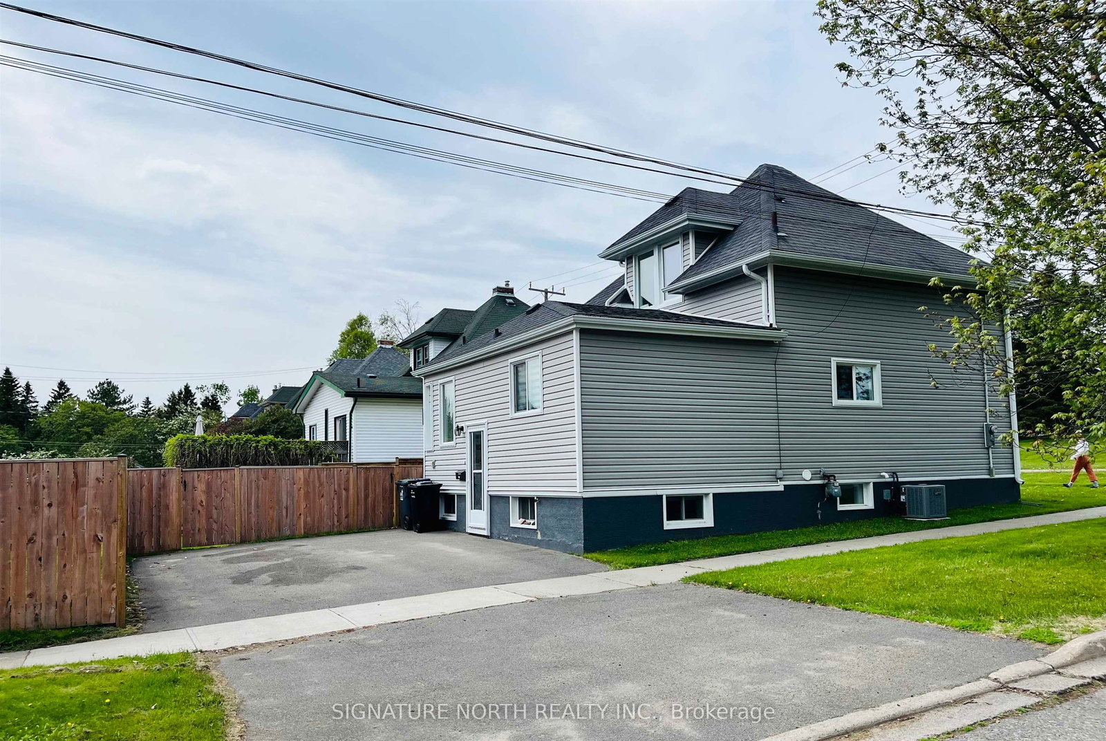 547-court-street-n-thunder-bay-ontario-x13419172