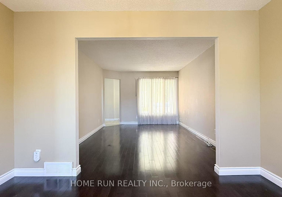 2067-legrand-crescent-ottawa-ontario-x13419228