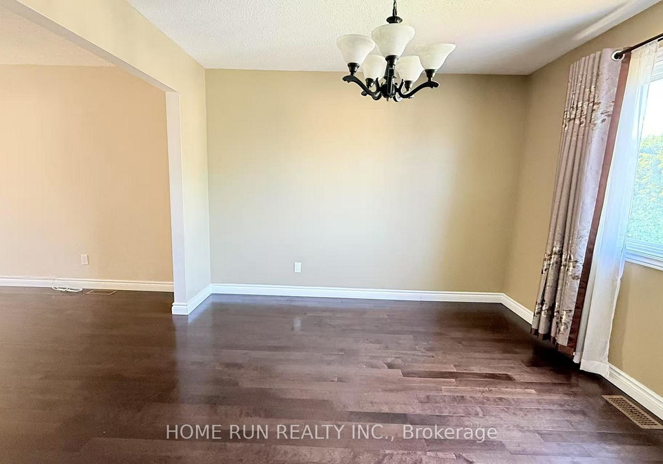 2067-legrand-crescent-ottawa-ontario-x13419228