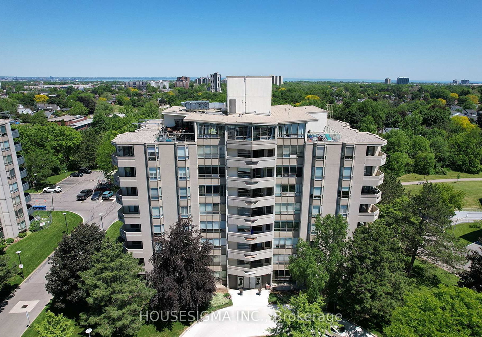 8-village-green-boulevard-hamilton-ontario-x13419366