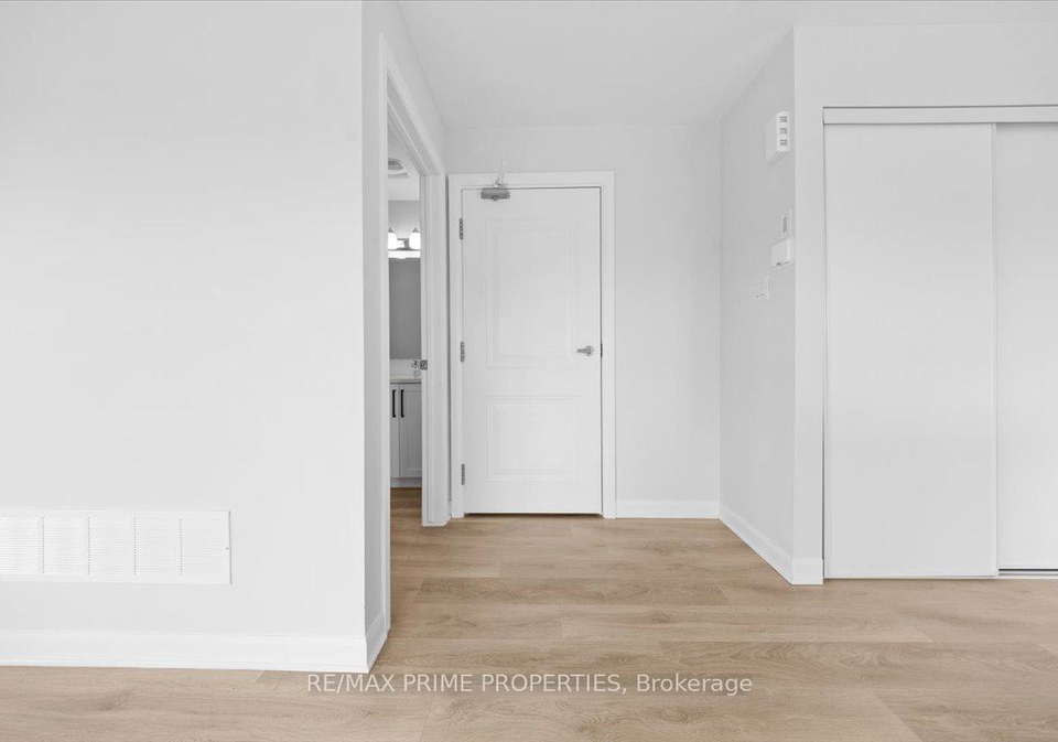 700amberwing-private-e-ottawa-ontario-x13419606