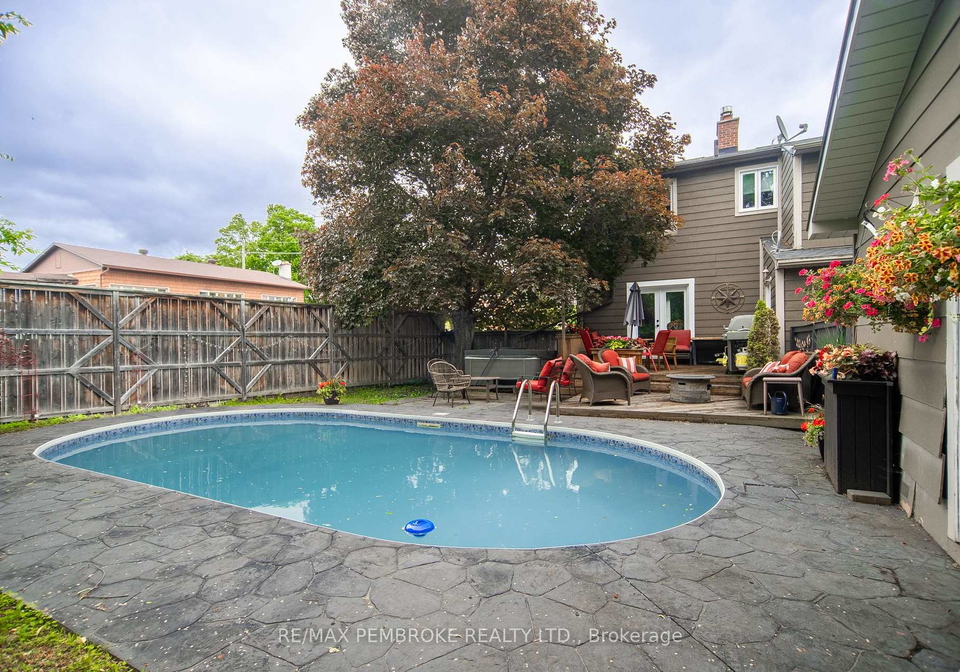 320-mackay-street-pembroke-ontario-x13419648