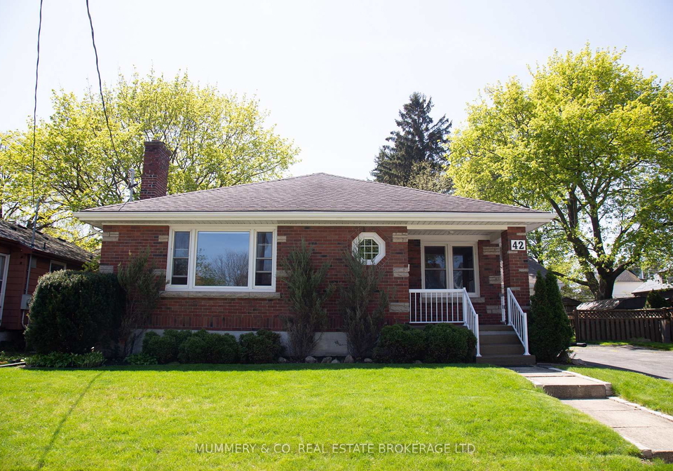 42-hawthorne-avenue-norfolk-ontario-x13420244