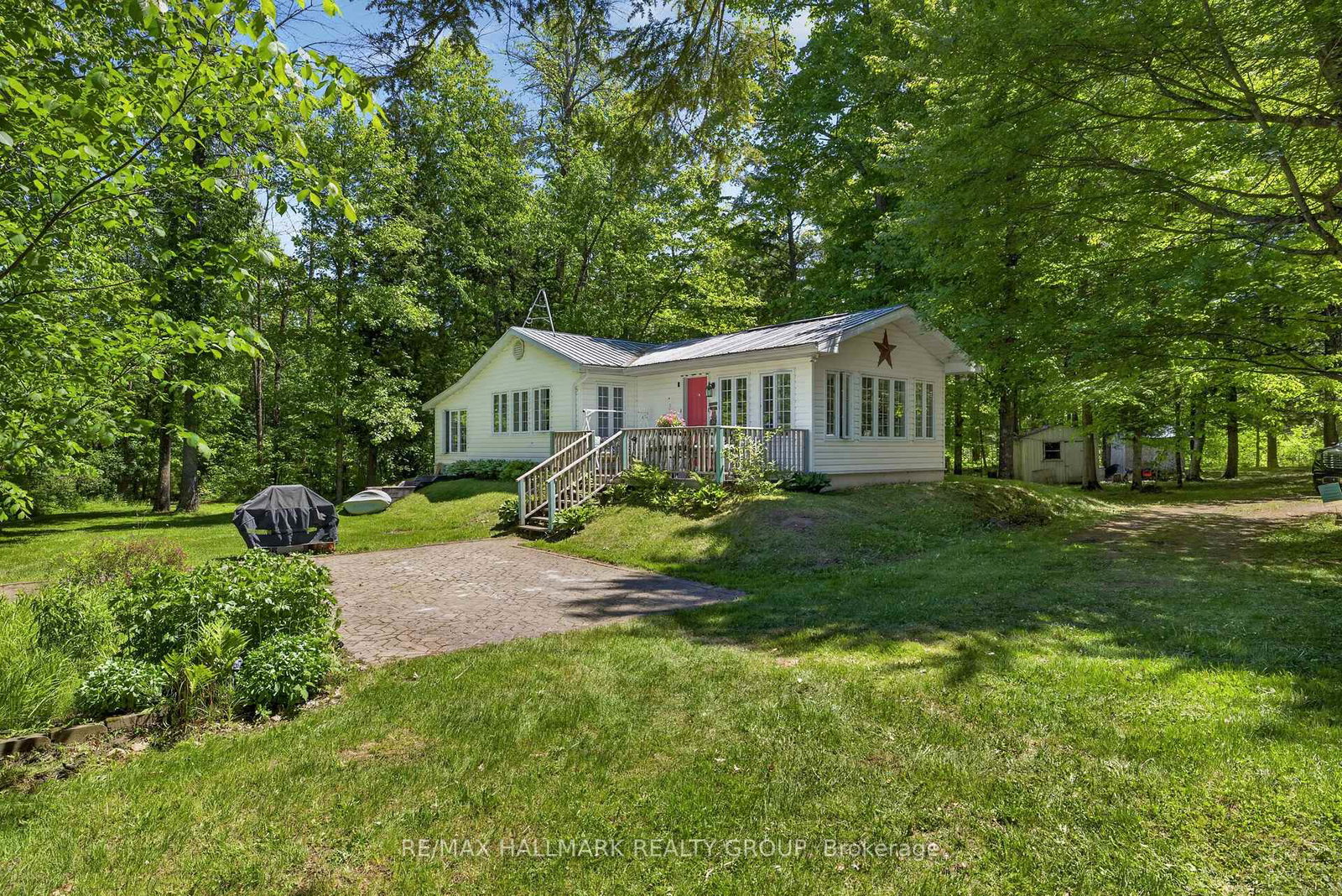 2432-bathurst-2nd-concession-tay-valley-ontario-x13420612