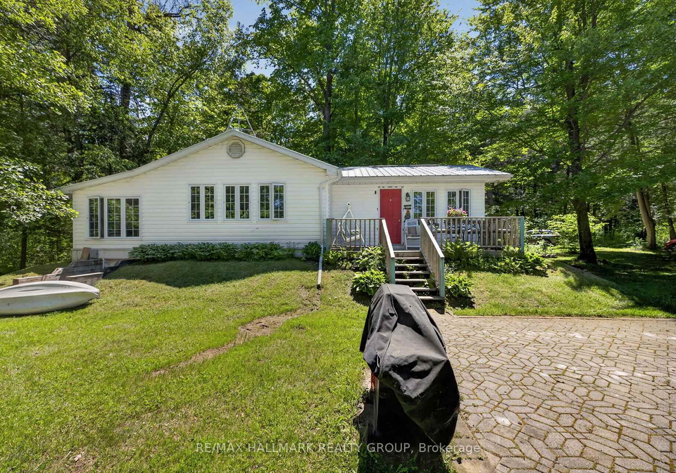 2432-bathurst-2nd-concession-tay-valley-ontario-x13420612