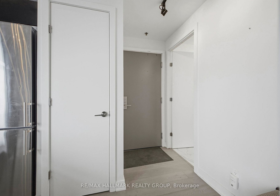203-catherine-street-ottawa-ontario-x13420950