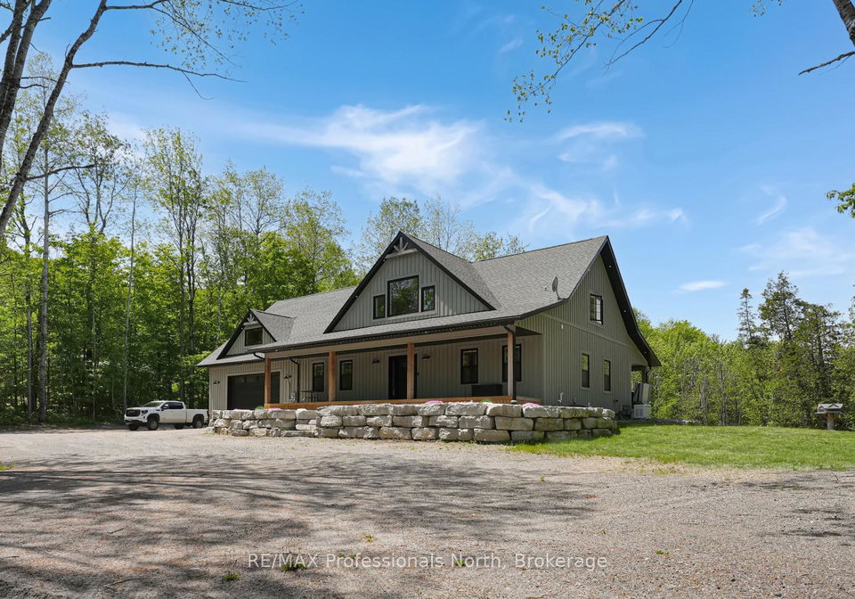 1677-hospitality-road-minden-hills-ontario-x13421548