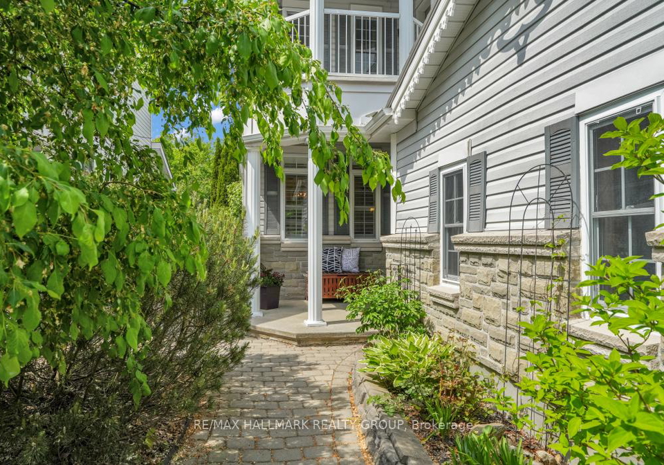 16-hemlo-crescent-kanata-ontario-x13421878