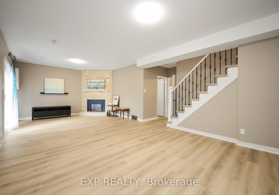 18-winlock-crescent-ottawa-ontario-x13421976