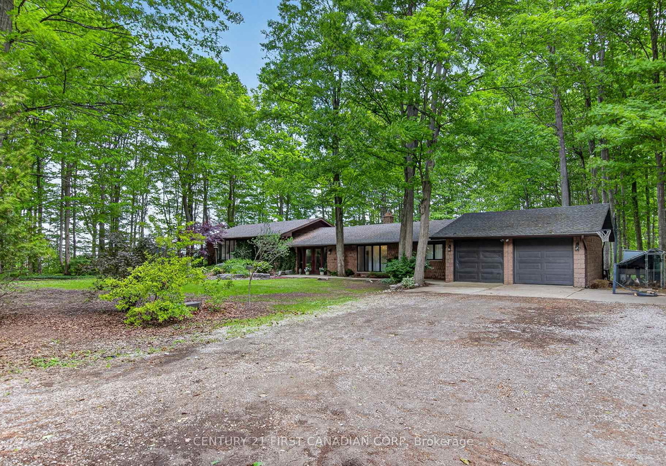 5630-egremont-drive-middlesex-centre-ontario-x13422088