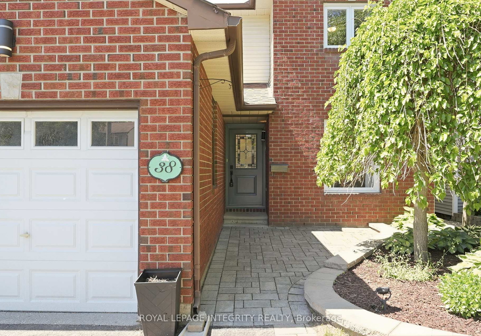 38-victor-street-ottawa-ontario-x13422170