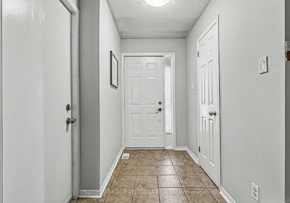 80-burlington-crescent-ottawa-ontario-x13422322