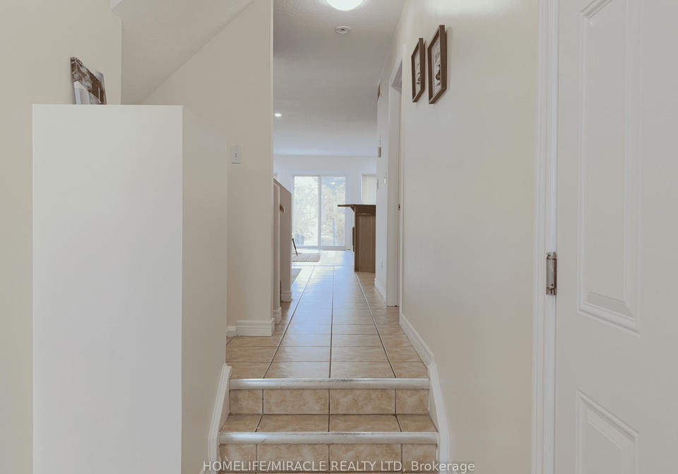 78-colton-circle-kitchener-ontario-x13422570