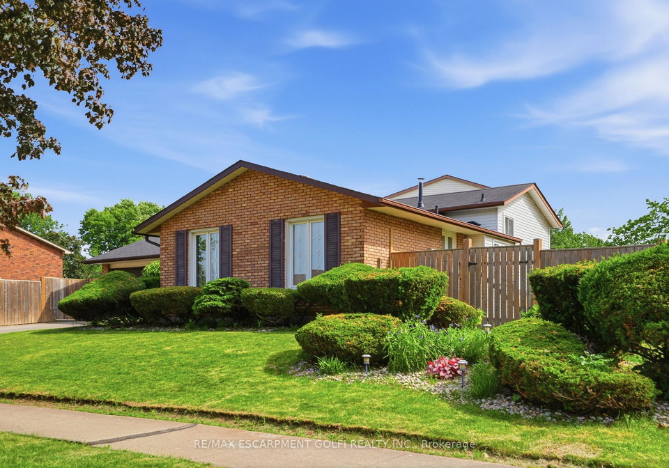 2-loring-crescent-hamilton-ontario-x13423242