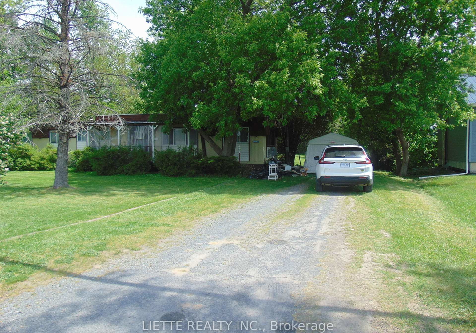 4083-county-road-34-south-glengarry-ontario-x13423414