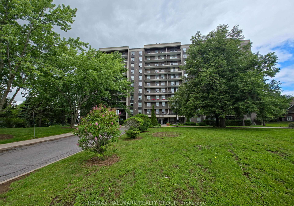 2400-virginia-drive-ottawa-ontario-x13423544