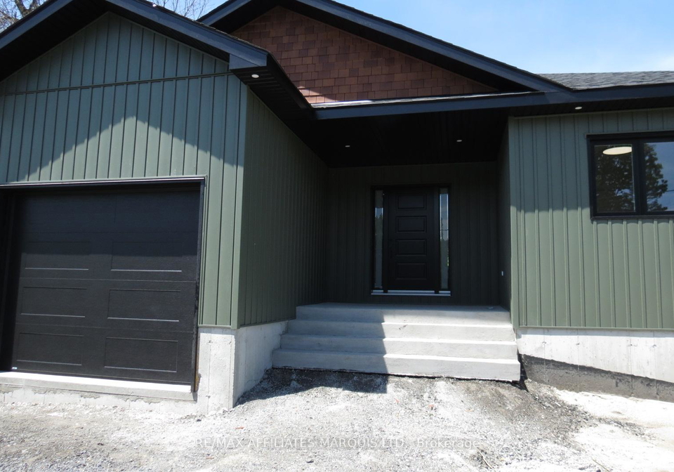 2542-macgregor-drive-south-glengarry-ontario-x13423590