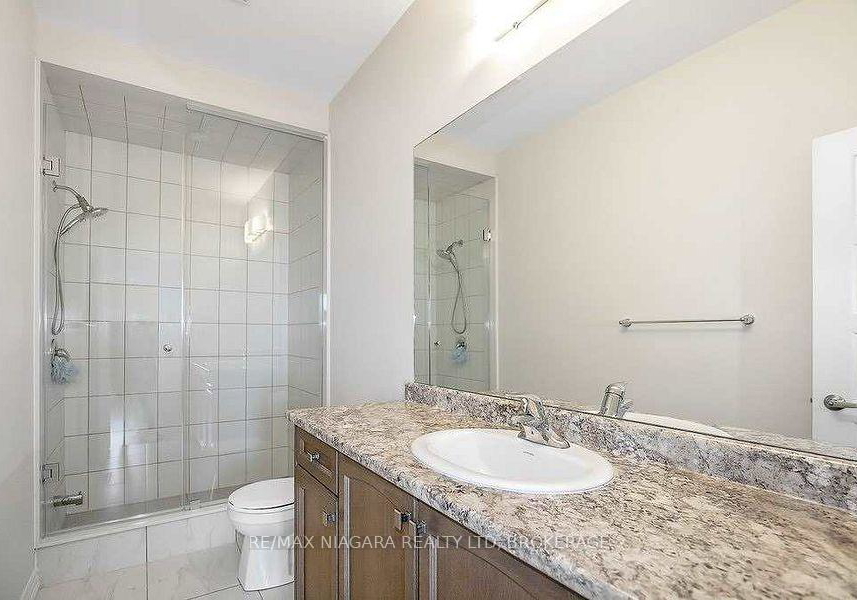 10-explorer-way-thorold-ontario-x13424352