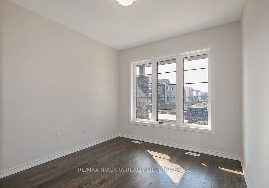 10-explorer-way-thorold-ontario-x13424352