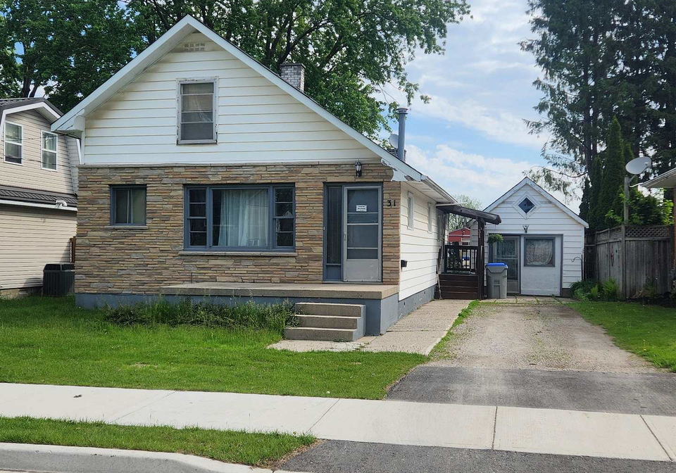 31-queen-street-strathroy-caradoc-ontario-x13424778