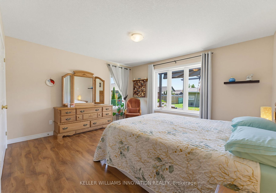 180-armstrong-street-e-north-perth-ontario-x13425066