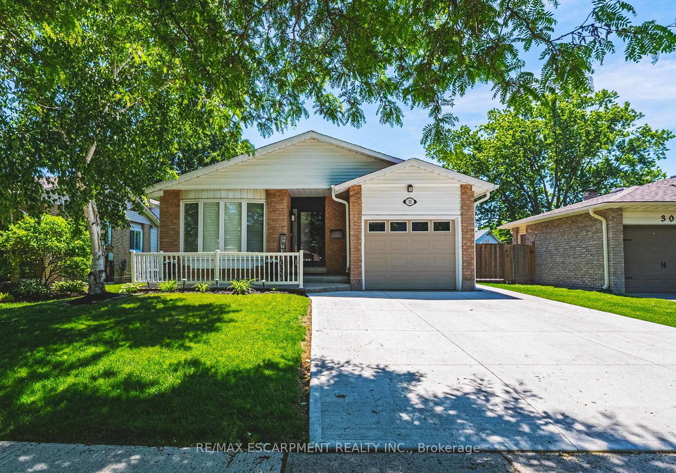 32-ainsworth-street-hamilton-ontario-x13425420
