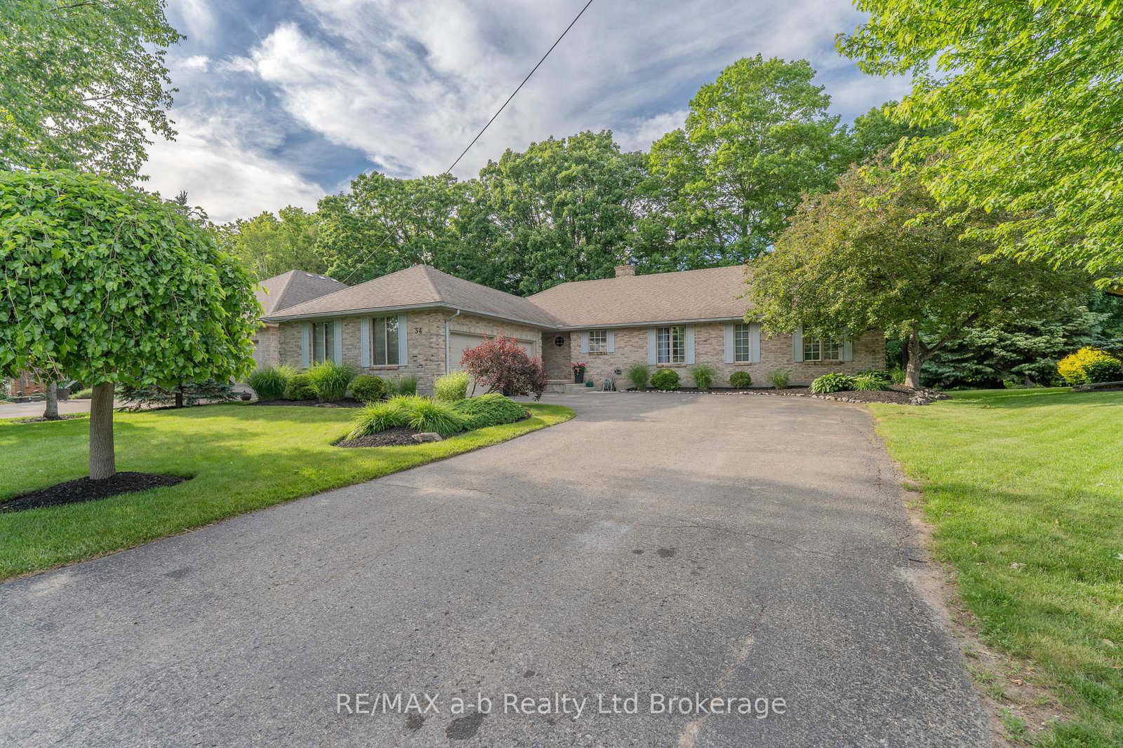 34-lorraine-avenue-tillsonburg-ontario-x13425656