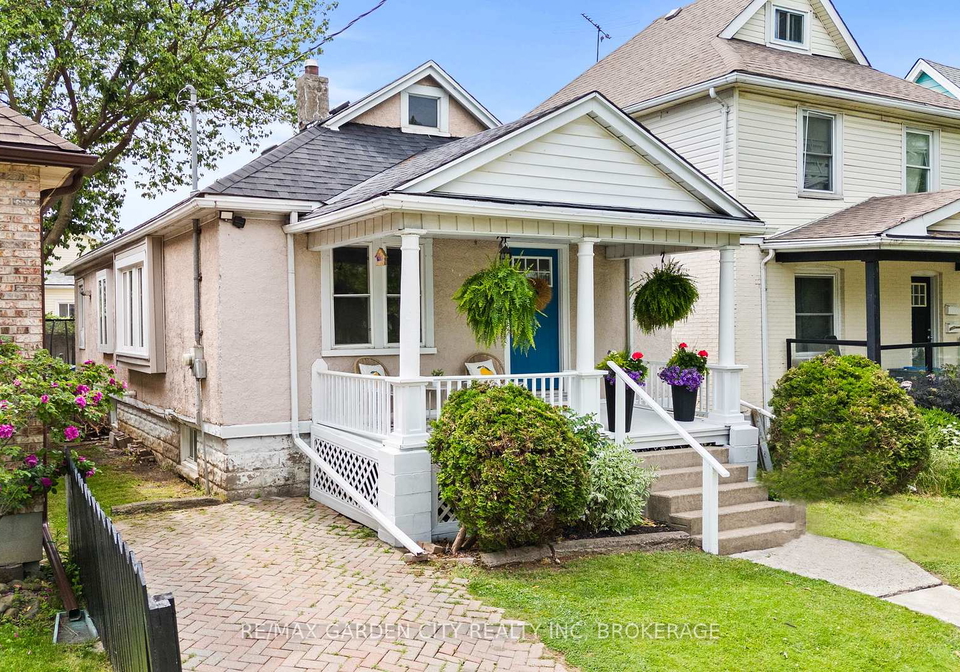247-lake-street-st-catharines-ontario-x13425802