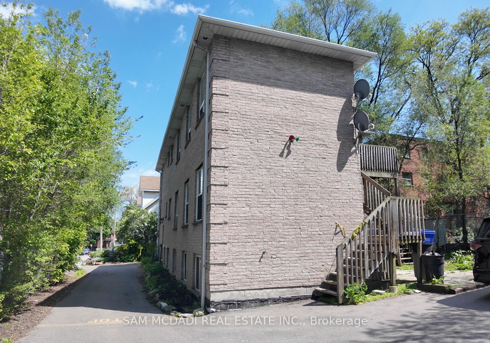 90-tisdale-street-s-hamilton-ontario-x13426196