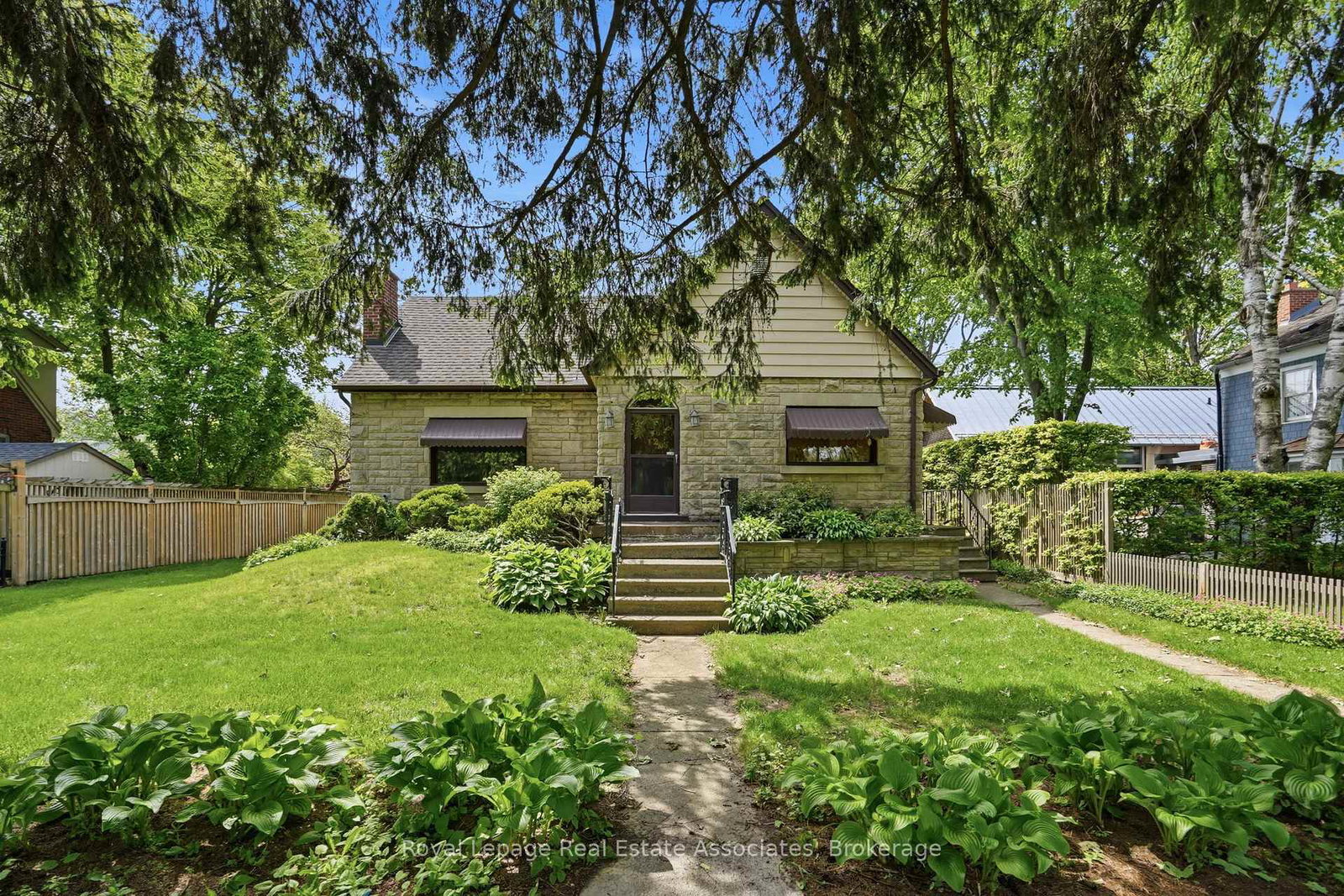 12-parkview-row-hamilton-ontario-x13427116